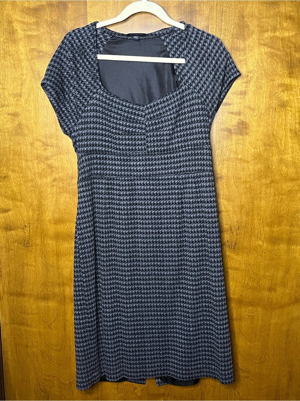 Banana Republic Black Gray Houndstooth Dress Size 14 Cap Sleeve Career